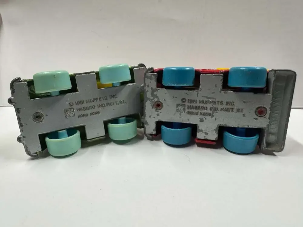 Vintage 1981 Hasbro Muppets Sesame Street Big Bird & Ernie Fire Truck Diecast